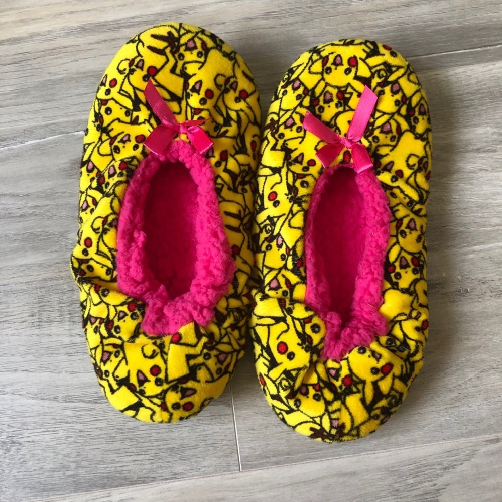 Pikachu Pokémon slippers
